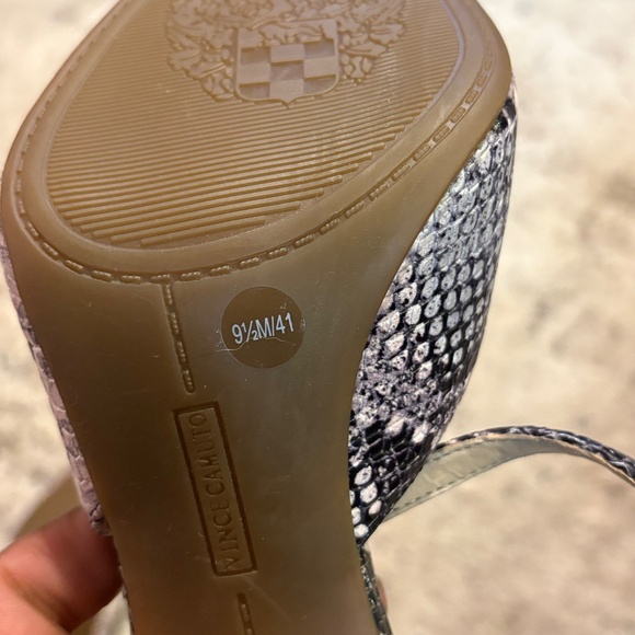 NWOT-Vince Camuto Snakeskin Print Strappy Heels, 9 1/2 - Picture 9 of 10